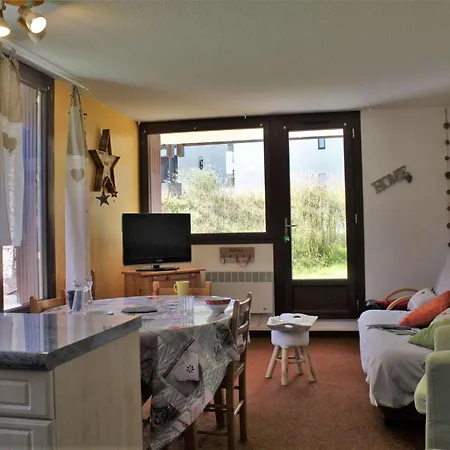 Appartement Cosy A Risoul 1850 : 2 Pieces, Coin Montagne, 6 Couchages, Ski Aux Pieds, Terrasse Sud - Fr-1-330-125 Exterior photo