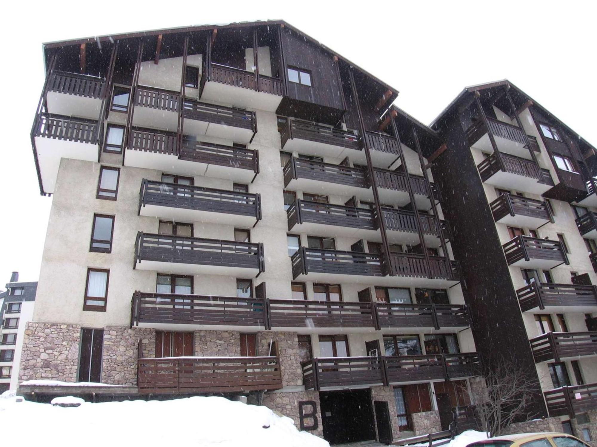 Apartment Cosy A 1850 : 2 Pieces, Coin Montagne, 6 Couchages, Aux Pieds, Terrasse Sud - Fr-1-330-125 *